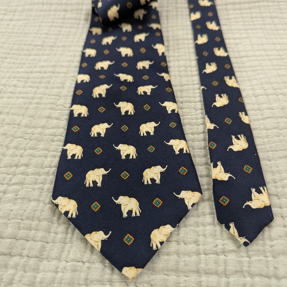 NWOT 100% Mulberry Silk Navy Elephant Patterned Tie